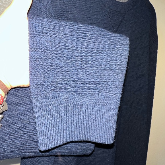 Men’s XL Smartwool crew neck Navy blue sweater. Excellent condition. - Picture 5 of 6